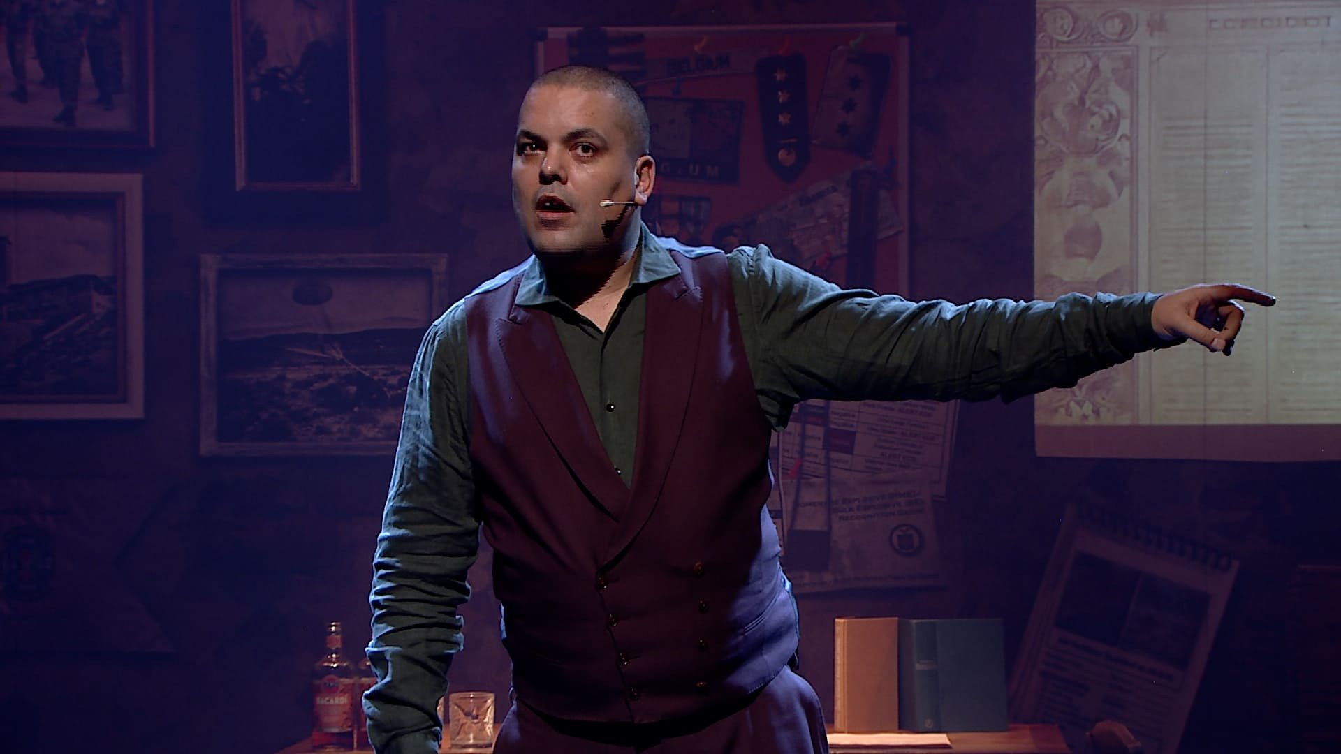 Eindejaarsconference Yannick Noben LiveGroup maakte een multicam registratie van de Eindejaarsconference van Yannick Noben in CC De Muze in Zonhoven met 6 camera\'s en flightcase regieset. De registratie werd uitgezonden op TV via TV Limburg.